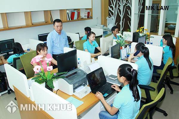 Công ty cử nhân viên đi công tác tại chi nhánh của công ty nhưng nhân viên không đi có bị xét kỷ luật không?