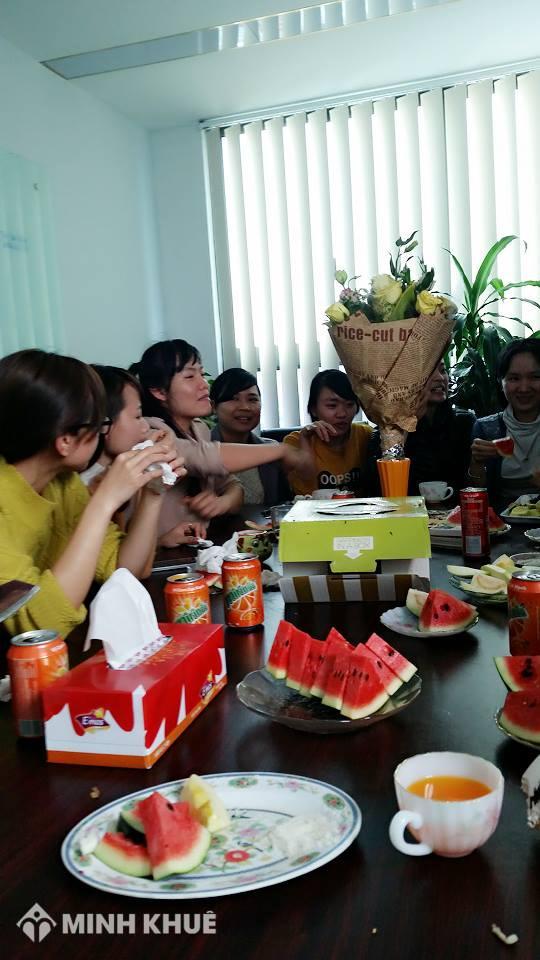 Công ty Luật Minh Khuê tổ chức mừng mùng 8/3 cho nữ nhân viên công ty
