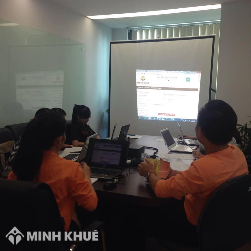 Buổi đào tạo Kỹ năng tư vấn pháp luật doanh nghiệp cho học viên Công ty Luật Minh Khuê tháng 5 năm 2016