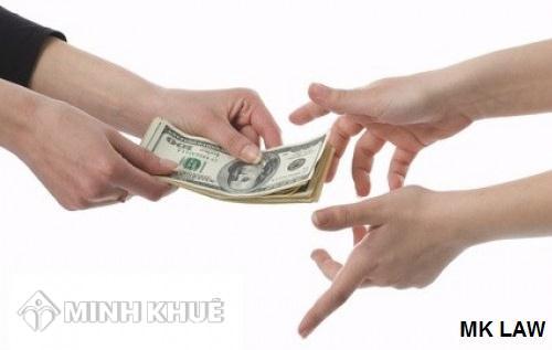 Tôi phải làm gì khi liên tục bị đòi tiền làm ảnh hưởng công việc của tôi?