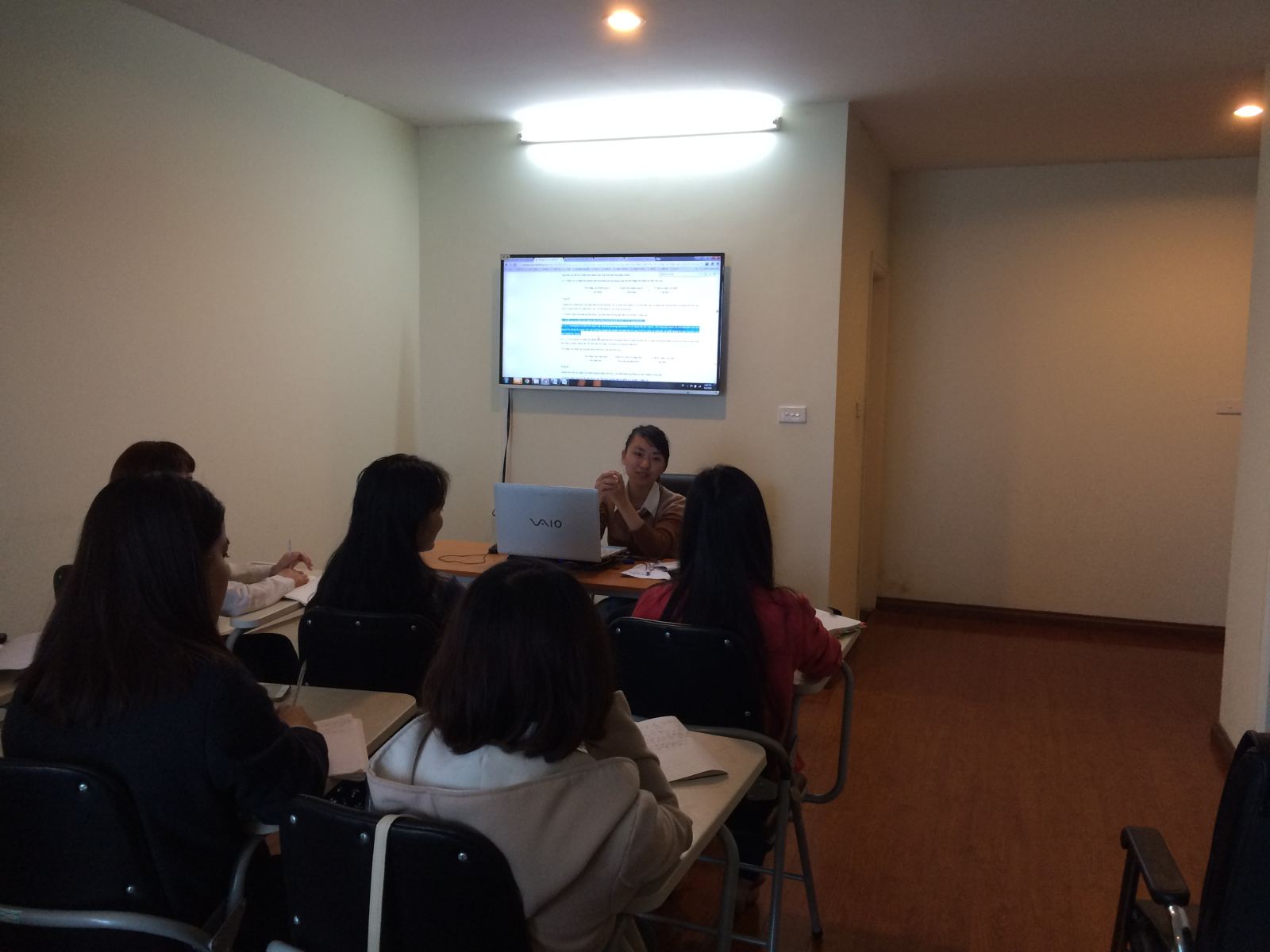 Buổi tập huấn chính sách thuế hiện hành của Công ty Luật Minh Khuê tháng 3 năm 2016