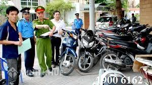 Tư vấn xử phạt khi để xe dưới lòng đường ? Tư vấn xử phạt khi để xe dưới lòng đường ?