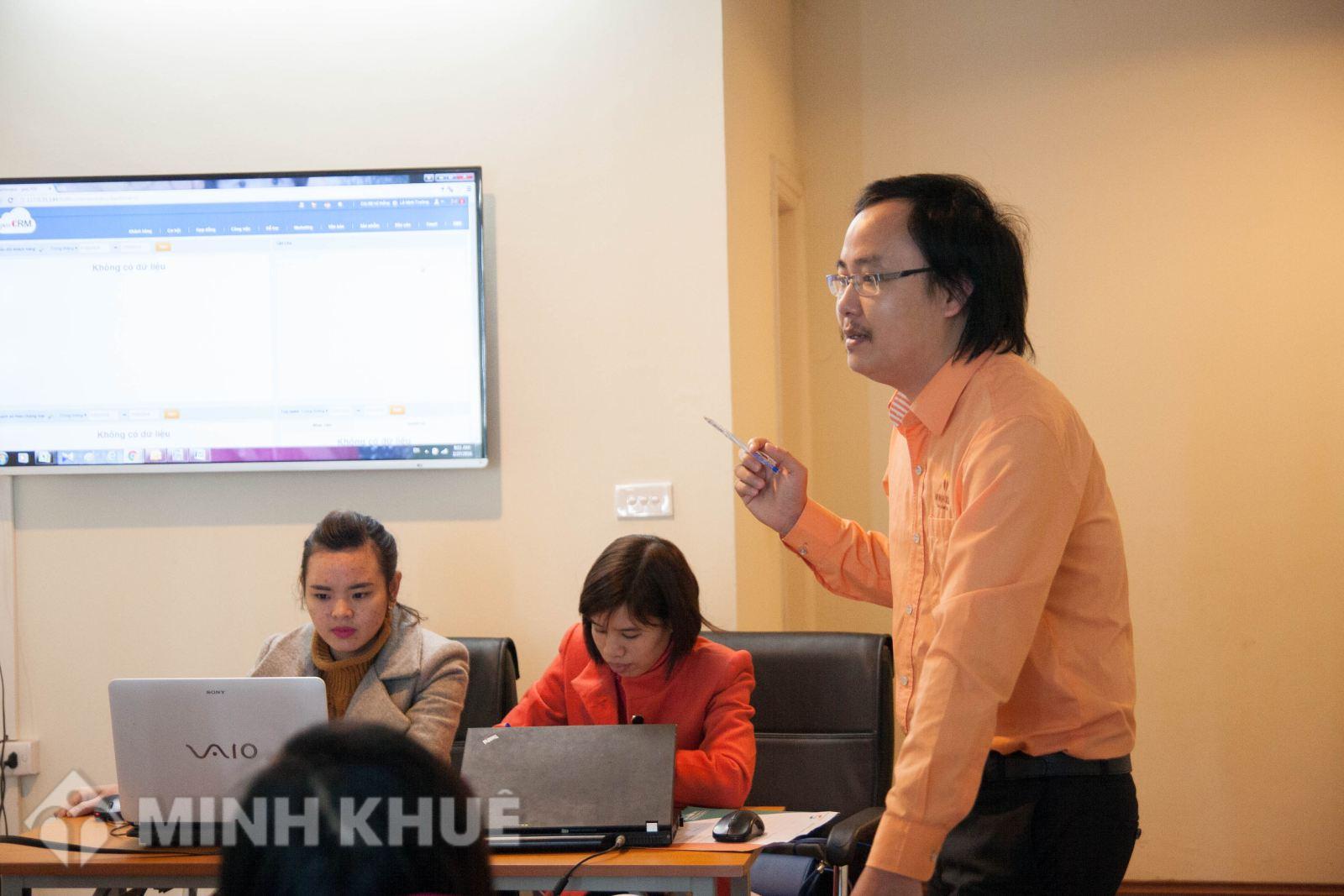 Buổi tập huấn sử dụng công nghệ genCRM tại công ty Luật Minh Khuê - đợt 1