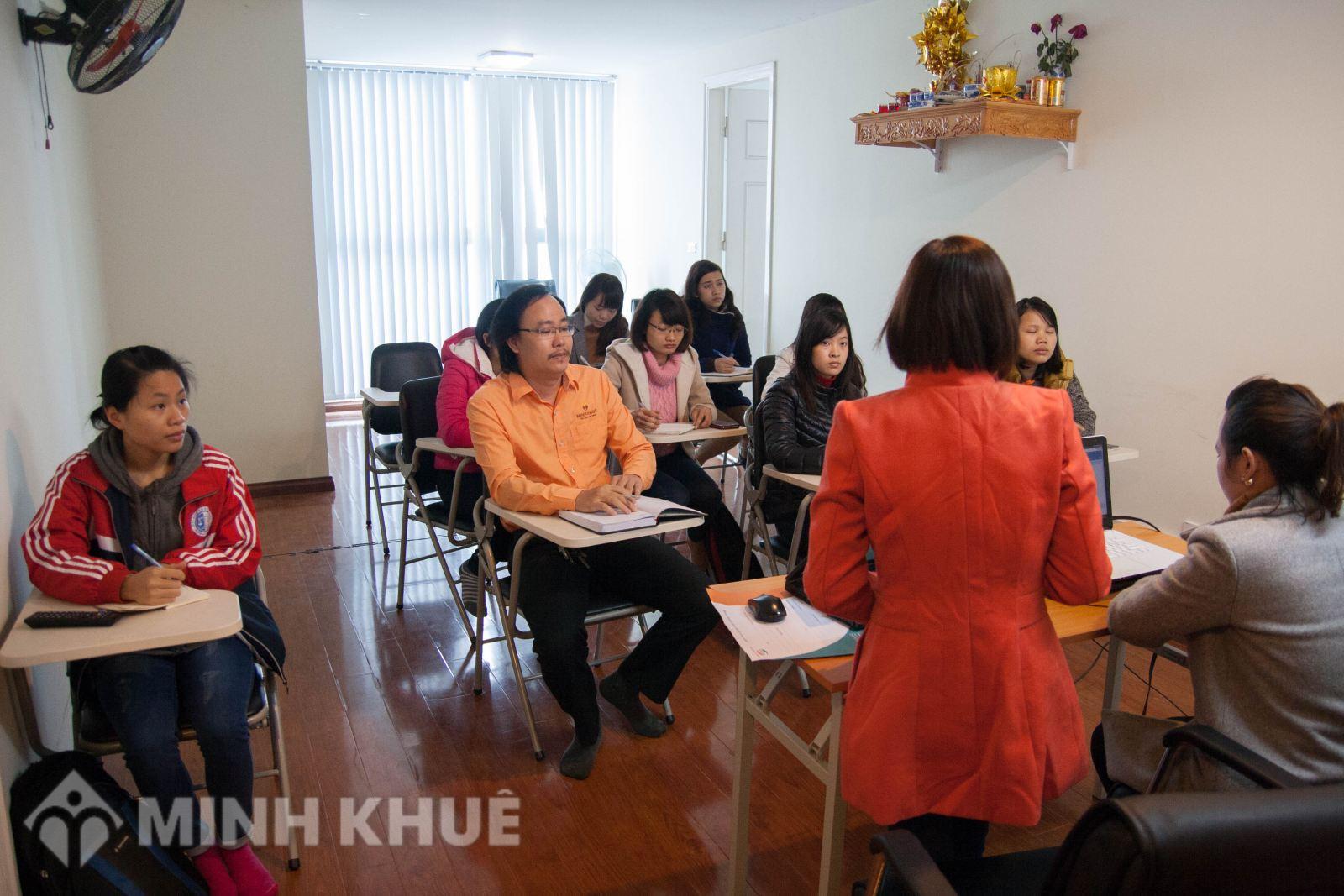 Buổi tập huấn sử dụng công nghệ genCRM tại công ty Luật Minh Khuê - đợt 1