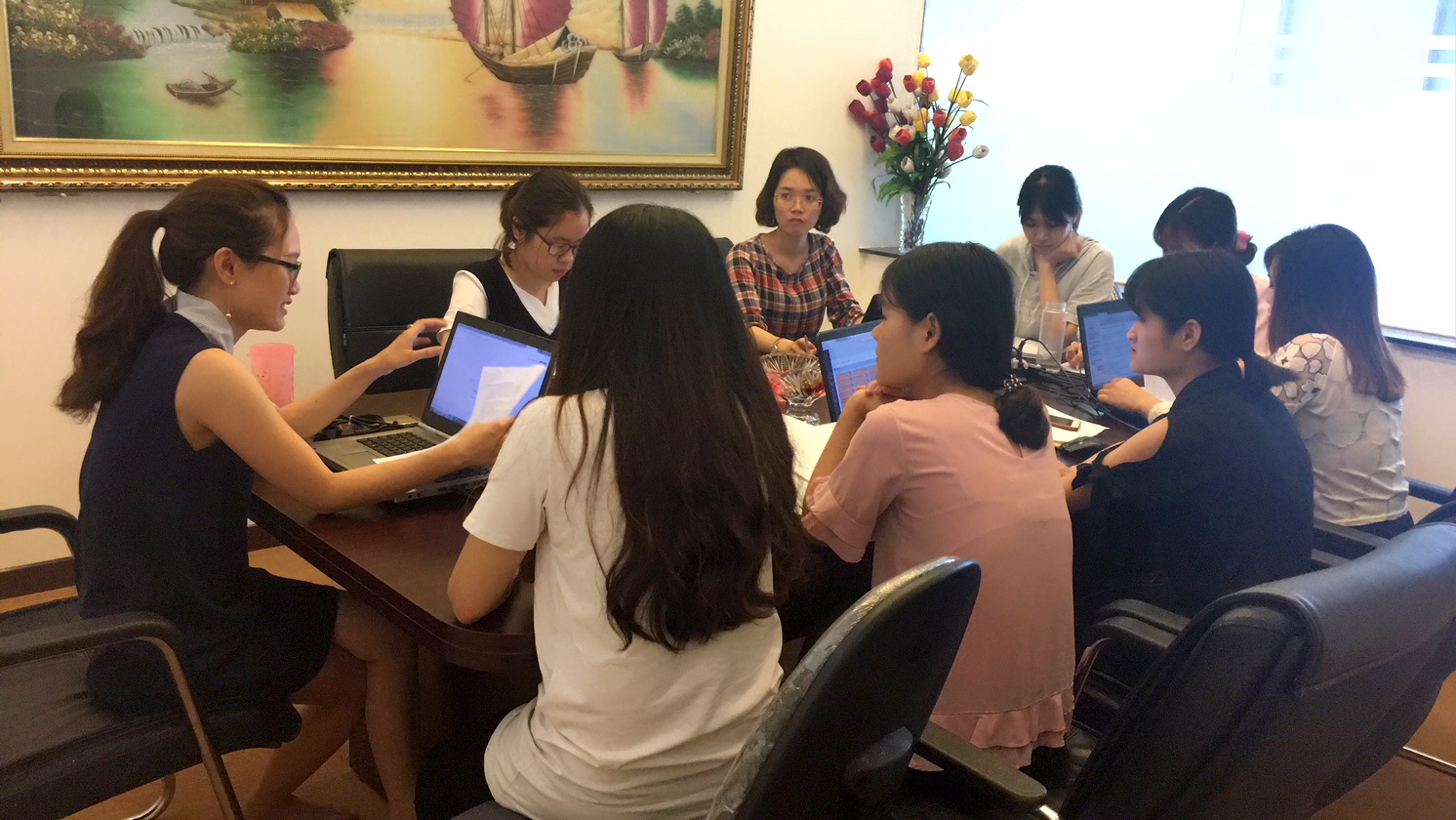 Buổi tập huấn kỹ năng tư vấn pháp luật tại Công ty Luật Minh Khuê ngày 13/5/2018