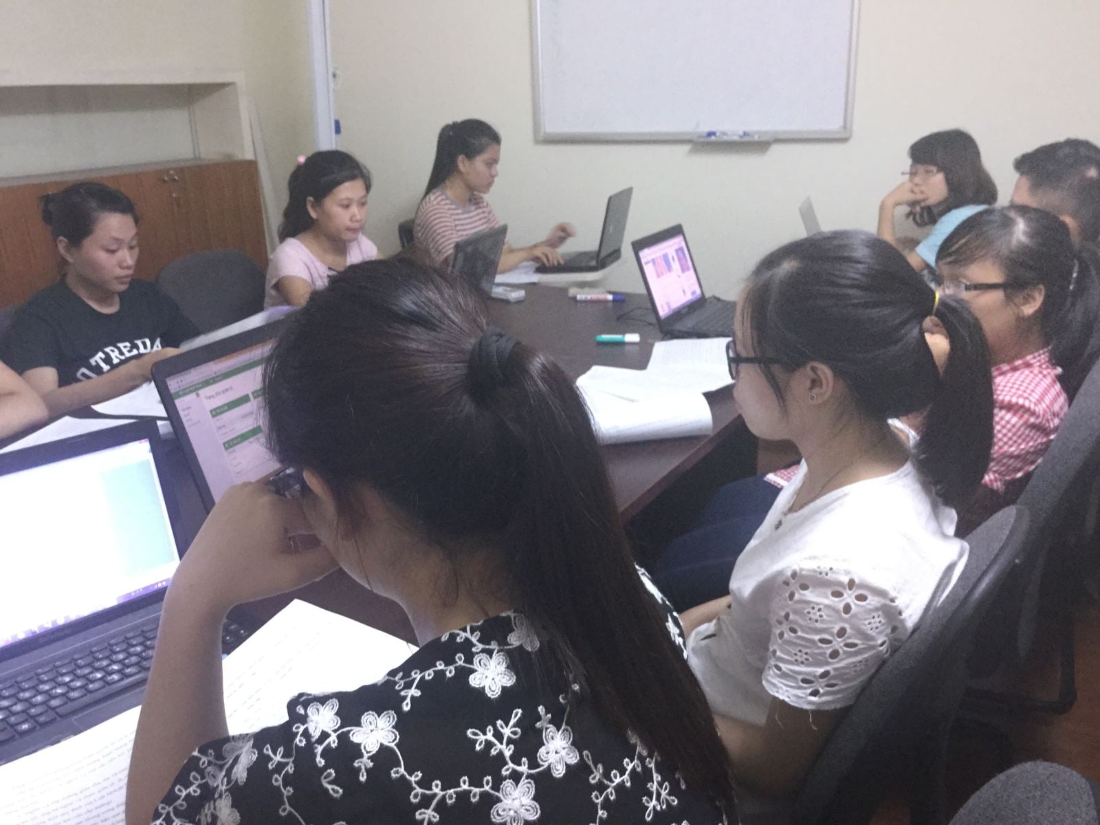 Buổi đào tạo kỹ năng tư vấn pháp lý cho sinh viên tập sự tại Công ty Luật Minh Khuê