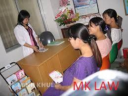 Nghỉ khám thai định kỳ hàng tháng có bị trừ lương ?