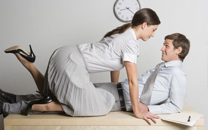 Làm thế nào để hàn gắn lại hôn nhân sau khi chồng ngoại tình ?