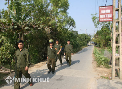 Công an xã có quyền kiểm tra không?