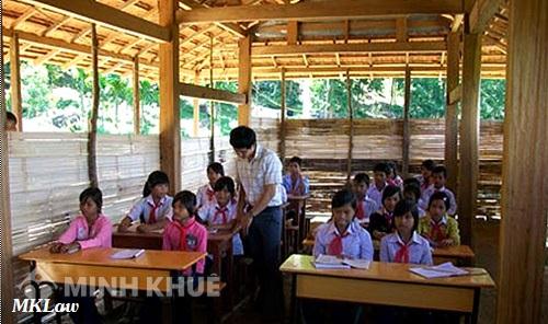 Điều kiện hưởng trợ cấp lần đầu đối với công chức ở miền núi ?