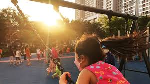  Dụ dỗ, ép buộc người dưới mười sáu tuổi trình diễn khiêu dâm có thể bị tử hình?