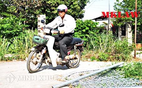 Vấn đề mở lối đi giờ UBND HUyện chăn lối để xây bảng tin ?