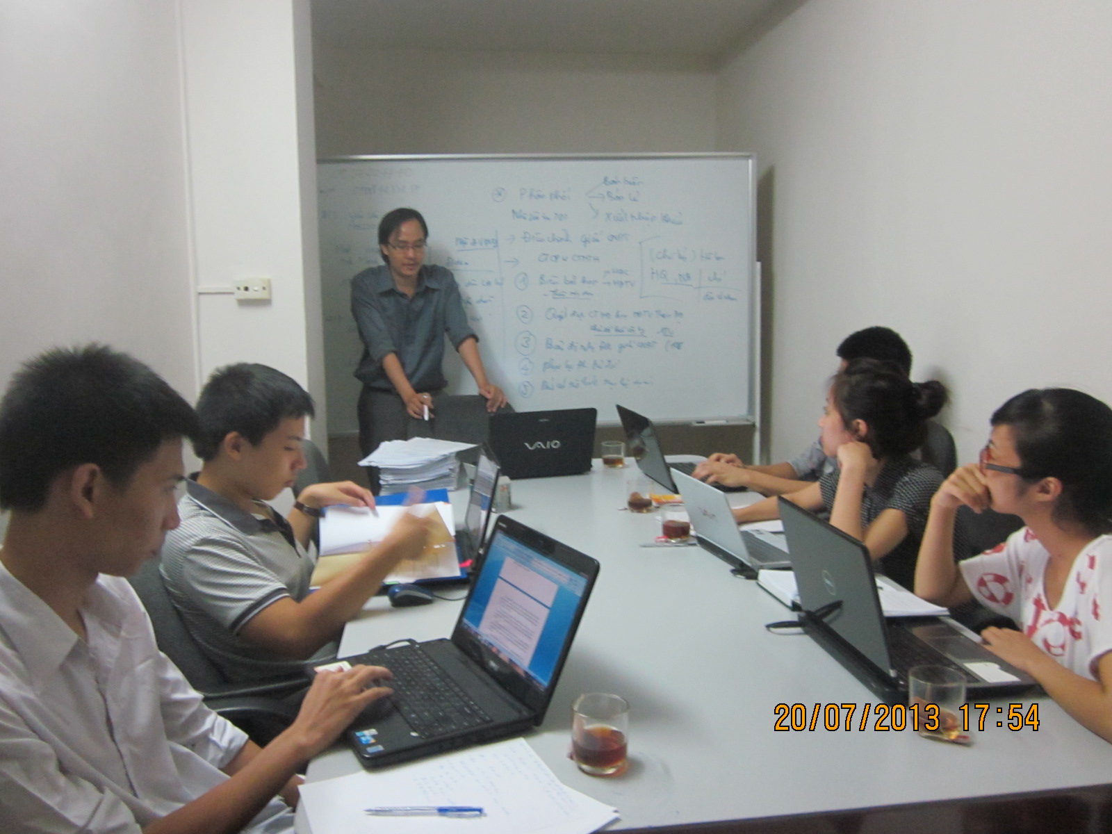 Một buổi học thực tiễn - Học viên khóa 4