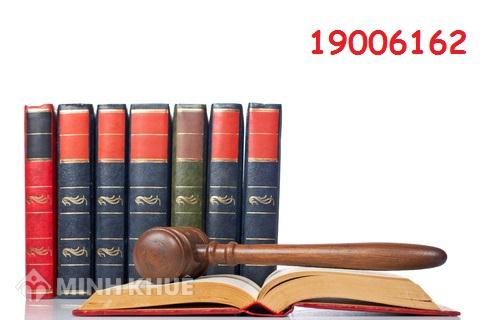 Khởi kiện hay tố cáo?