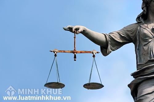 Nhân viên tố cáo sai sự thật sẽ bị xử lý như thế nào? 