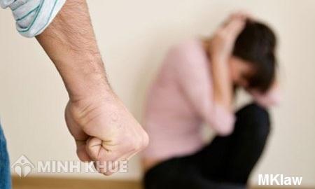 Thủ tục đơn phương khi chồng cờ bạc, dọa giết ?