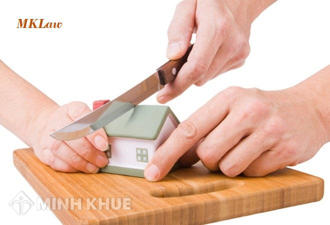 Chủ hộ khẩu nhưng không có chủ quyền nhà thì có đòi nhà được không ?