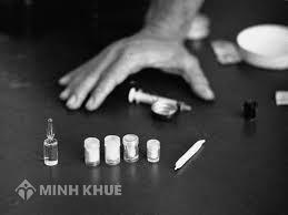 Có được tạm hoãn hợp đồng lao động để đi cai nghiện ?
