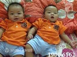 Sinh đôi hai cháu dưới 3 tuổi mẹ có quyền nuôi cả hai khi ly hôn không ?