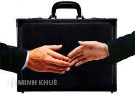 Điều kiện đối với cơ sở đào tạo, bồi dưỡng kiến thức về môi giới, định giá bất động sản và quản lý, điều hành sàn giao dịch bất động sản ?