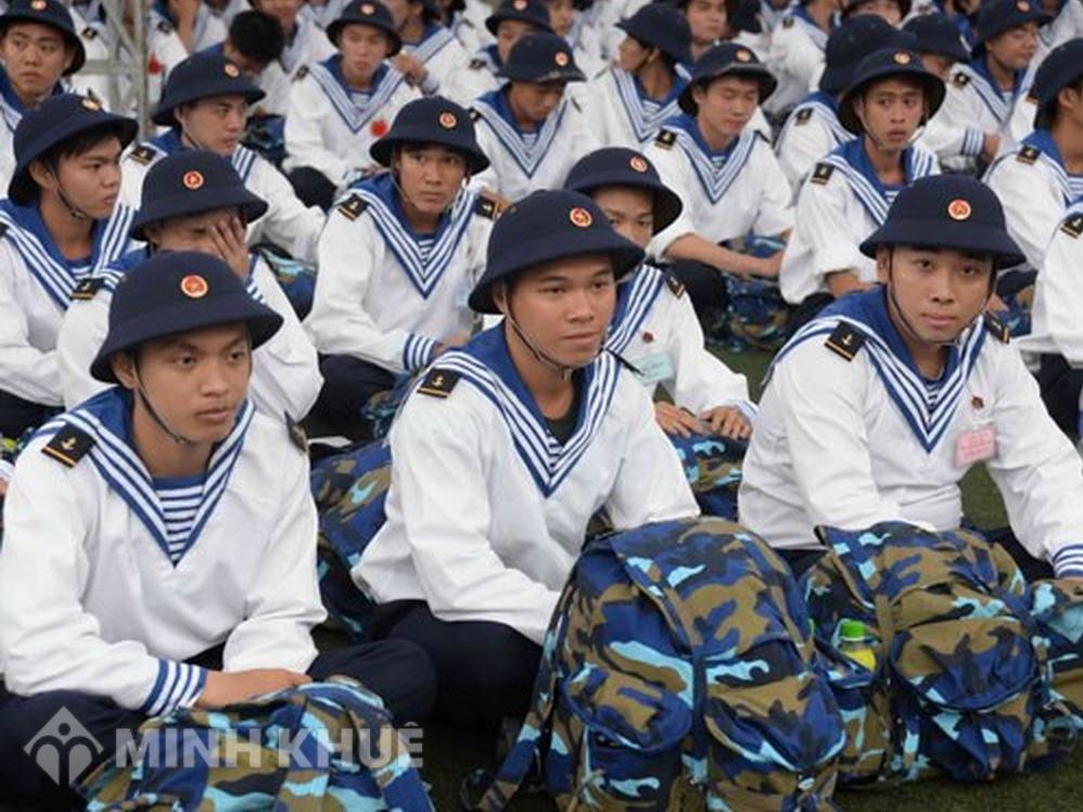 Anh ruột đang là sỹ quan và đang làm việc trong quân đội thì em có phải đi NVQS ?