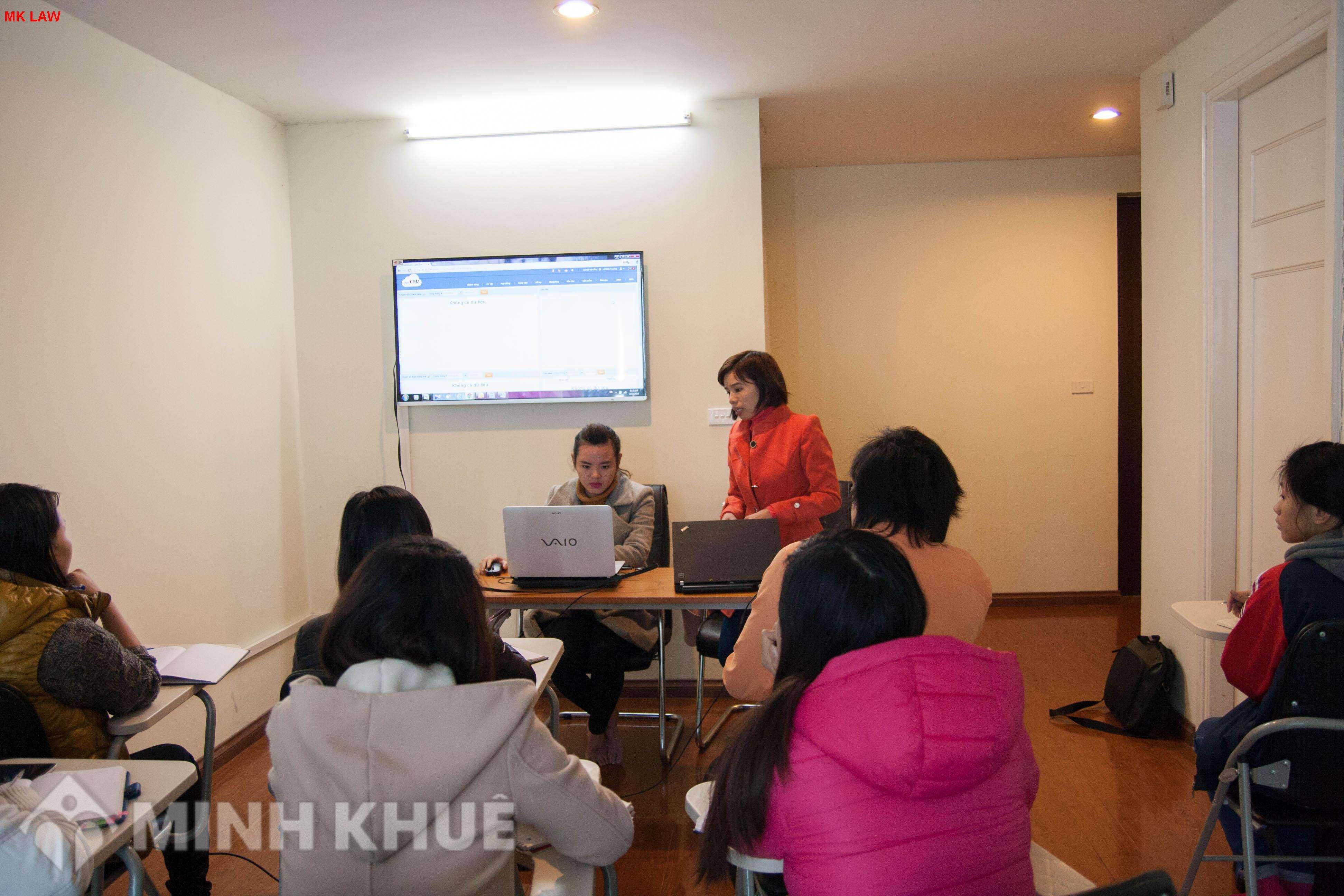 Buổi tập huấn sử dụng công nghệ genCRM tại công ty Luật Minh Khuê - đợt 1