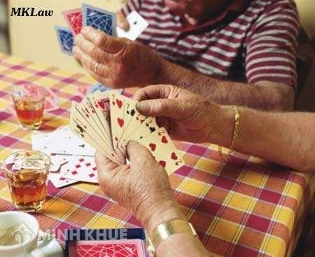 Căn cứ khởi tố tội đánh bạc như thế nào ?