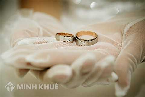 Chưa ly hôn với người nước ngoài có được kết hôn lại với người việt nam không ?