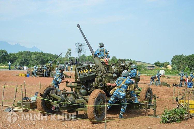 Có được tạm hoãn nghĩa vụ khi là không còn ai chăm sóc bố mẹ không ?