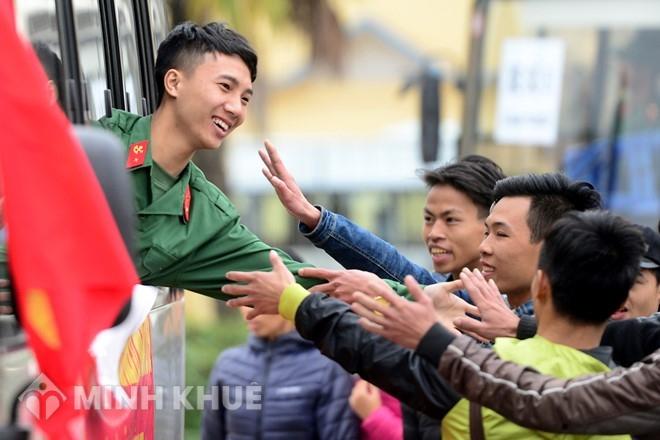 Có hai con có phải đi nghĩa vụ quân sự không ?