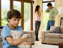 Có thể ngăn cản chồng thăm con sau ly hôn không?