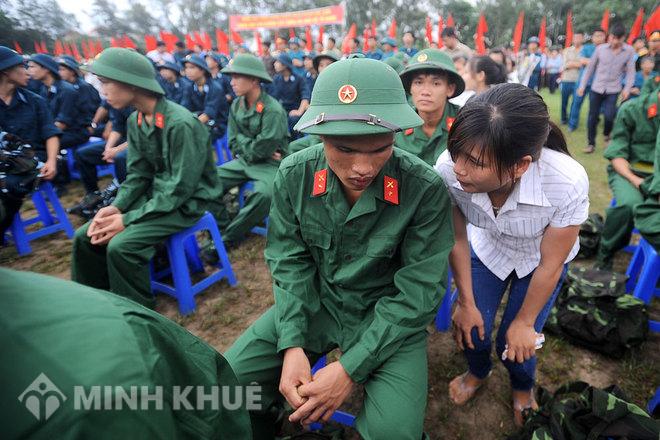 Con trai của nạn nhân nhiễm chất độc gia cam có được miễn gọi nhập ngũ theo luật nghĩa vụ quân sự mới ?