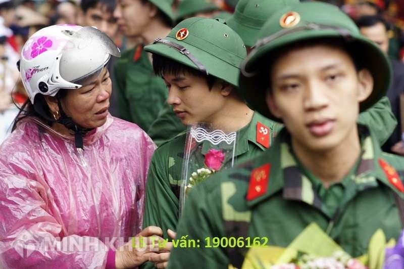 Công chức hết 25 tuổi có phải đi nghĩa vụ quân sự không?