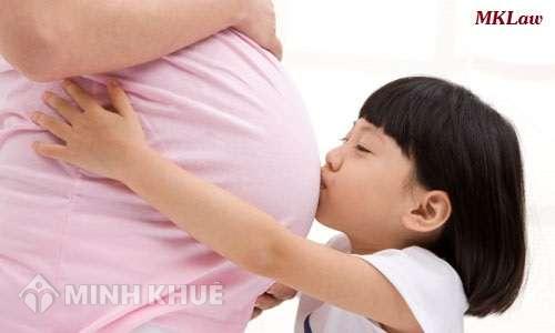 Đang mang thai vào làm công ty có được hưởng chế độ thai sản ?