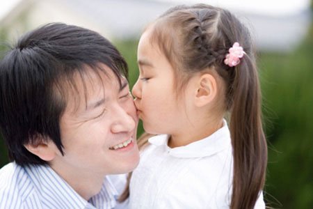 Đổi từ họ cha sang họ mẹ khi chưa đăng ký kết hôn thực hiện như thế nào ?