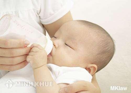 Đóng bảo hiểm được 7 tháng trước khi sinh có được hưởng chế độ thai sản không?