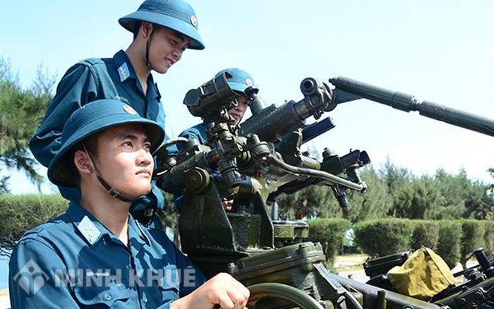 Em trai đang phục vụ tại ngũ thì anh trai có phải đi nghĩa vụ quân sự ?
