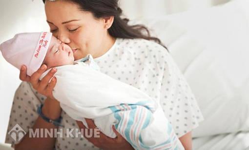 Hết hợp đồng trong thời gian nghỉ thai sản?
