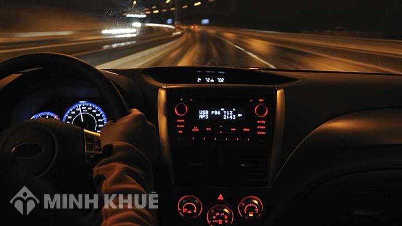 Hỏi về trách nhiệm của lái xe tải gián tiếp gây tai nạn giao thông ?