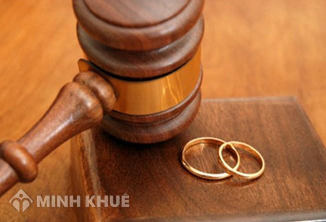 Hướng dẫn ly hôn khi chồng quen với người con gái khác.vợ chồng nhiều khi cãi vã, bất đồng ?