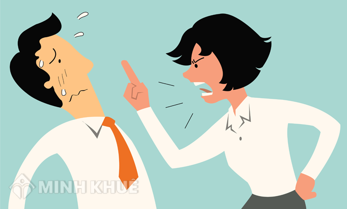 Khi hai vợ chồng ly dị thì con chung 4 tuổi ai được quyền nuôi và tài sản chung được chia thế nào ?