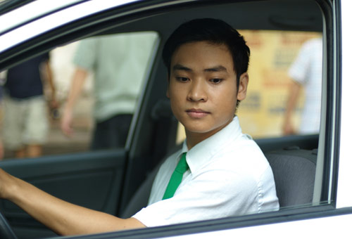 Lái xe tự do cho Uber và Grab taxi có phải đóng bảo hiểm xã hội bắt buộc không ?  