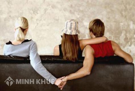 Làm gì khi chồng ngoại tình mà không muốn phải li hôn?