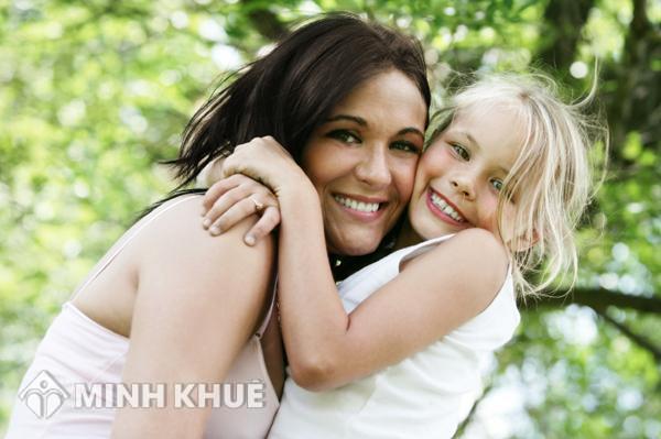 Liệu có thể đổi họ cho con sang họ mẹ mà không cần ý kiến của chồng cũ ?