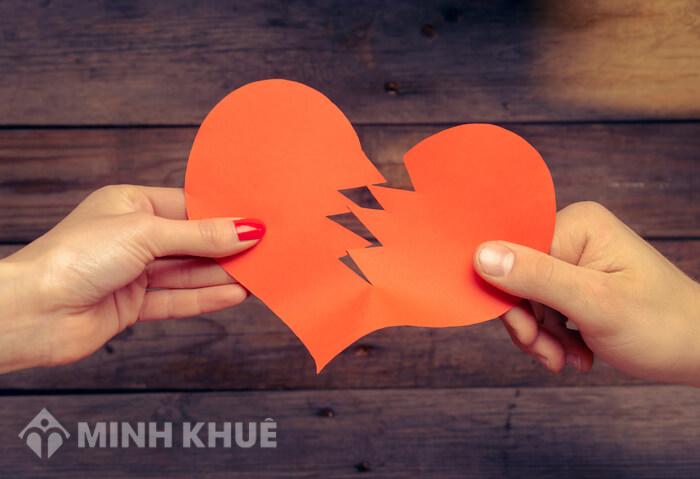 Ly hôn đơn phương khi vợ chồng sống xa nhau, phát sinh nhiều mâu thuẫn trong thời gian dài? Cách viết đơn ly hôn đơn phương? 