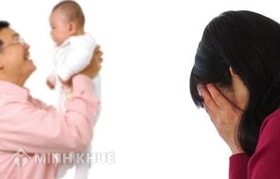 Ly hôn khi có con dưới 01 tuổi có phải hoà giải không?