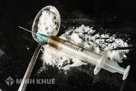 Sử dụng ma túy đá bị tội gì ? Mức án như thế nào ?