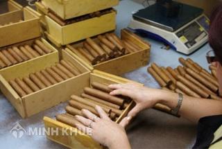 Mở cửa hàng kinh doanh bán thuốc lá thì phải đáp ứng điều kiện kinh doanh như thế nào ?