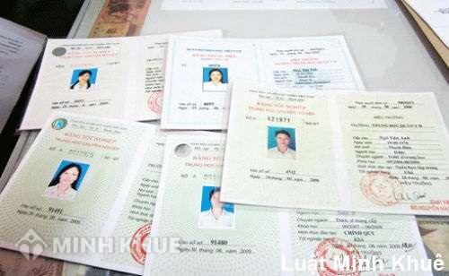 Mua chứng chỉ nghiệp vụ sư phạm giả để thi công chức bị phát hiện phải chịu trách nhiệm thế nào ?