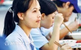 Nghỉ lễ hay nghỉ phép năm công nhân có được hưởng tiền ăn không ?